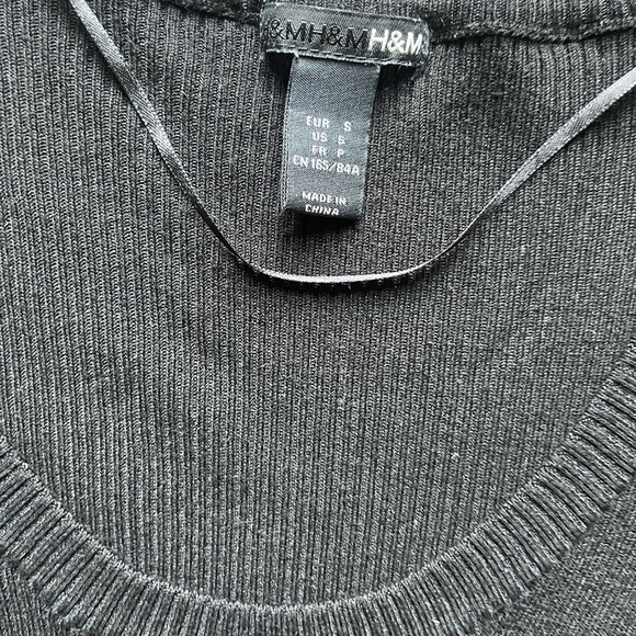 Black Puffy Long Sleeve Mini Sweater Dress Small H&M - Picture 5 of 7